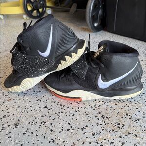 Nike Black and White basketball Sneakers